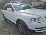 Volkswagen Touareg-2