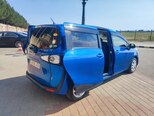 Toyota Sienta-13