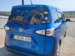 Toyota Sienta-3
