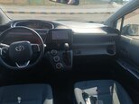 Toyota Sienta-18