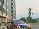 Mercedes E 270-4