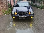 Mercedes E 270-10