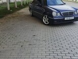 Mercedes E 270-12