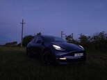 Tesla Model Y-7