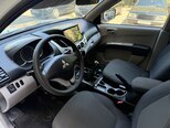 Mitsubishi L200-10