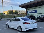 Hyundai Elantra-4