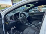 Hyundai Elantra-12