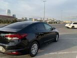 Hyundai Elantra-4