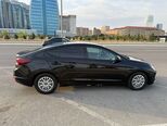 Hyundai Elantra-6