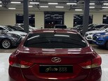 Hyundai Elantra-4