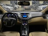 Hyundai Elantra-10