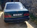 Mercedes E 230-7