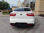 Kia Rio-4