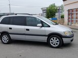 Opel Zafira-5