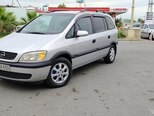 Opel Zafira-8