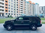 Cadillac Escalade-3