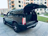 Cadillac Escalade-8