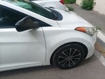 Hyundai Elantra-4