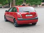 Kia Rio-5