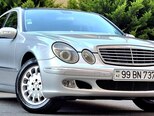 Mercedes E 240-1
