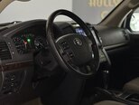 Toyota Land Cruiser-11