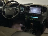 Toyota Land Cruiser-16