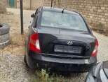 Hyundai Accent-17