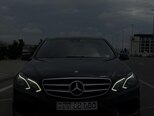 Mercedes E 220-4