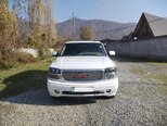 GMC Yukon-1