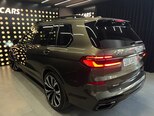 BMW X7-6