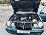 Mercedes E 220-3