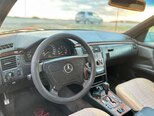 Mercedes E 220-11