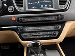 Kia Carnival-12