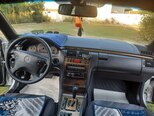 Mercedes E 240-6