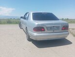 Mercedes E 220-6