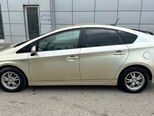Toyota Prius-3