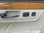 Cadillac DTS-6