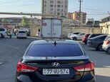 Hyundai Elantra-6