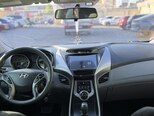 Hyundai Elantra-10