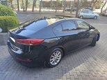 Hyundai Elantra-4