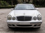 Mercedes E 270-1