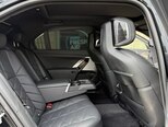 BMW i7-8