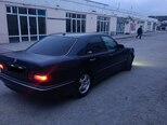 Mercedes E 270-6