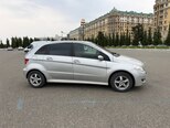 Mercedes B 180-2