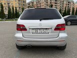 Mercedes B 180-5
