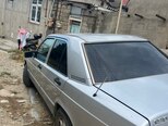 Mercedes 190-5