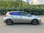 Toyota Auris-4