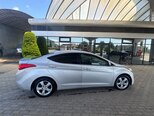 Hyundai Elantra-11