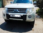Mitsubishi Pajero-8