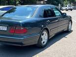 Mercedes E 240-4
